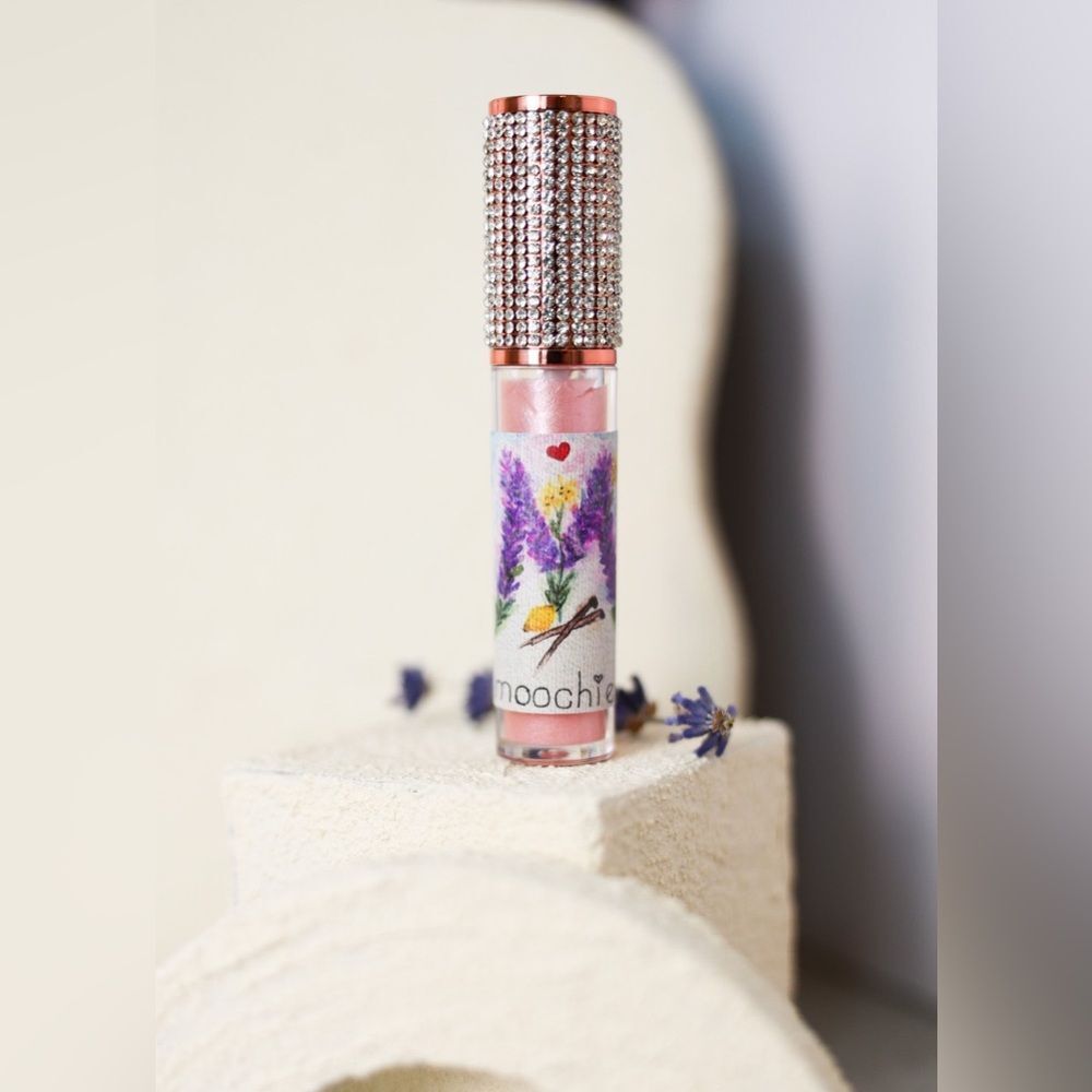 Moochie Nourishing Lip Gloss
